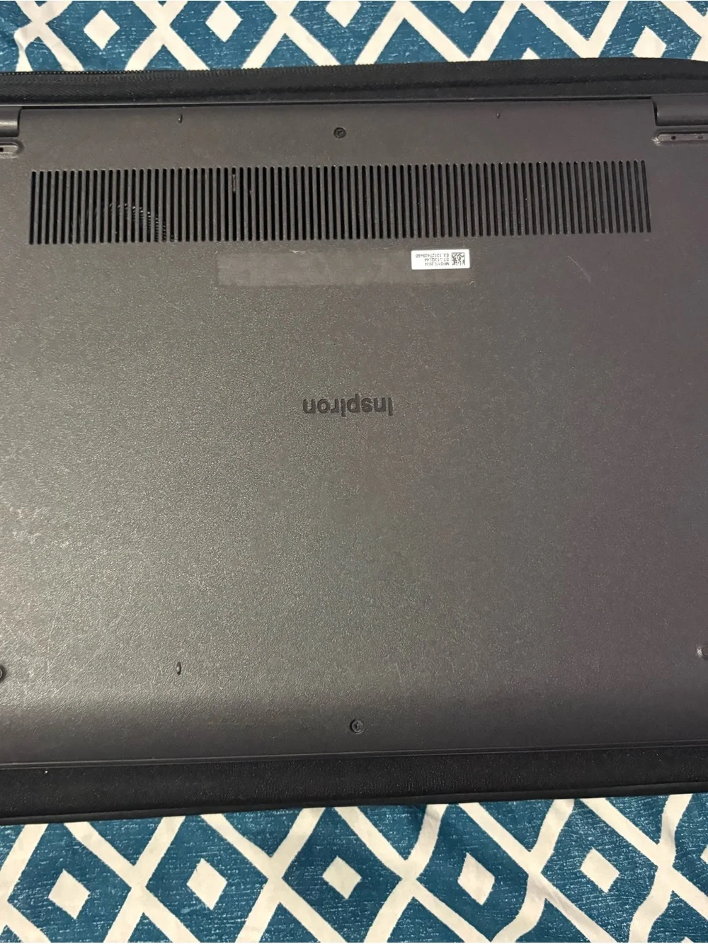 Dell Laptop - Dark Gray Exterior
